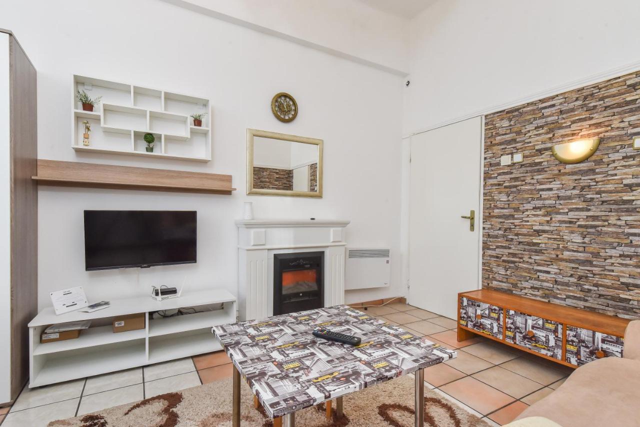 Historical Lion'S Bridge 1-Bedroom Apartment By Flat Mаnager Sofia Zewnętrze zdjęcie